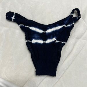 Bond-eye bikini bottoms, worn once